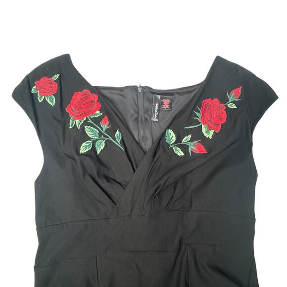 Torrid Retro Chic Plus Size Black Rose Embroidered Dress - Picture 7 of 8